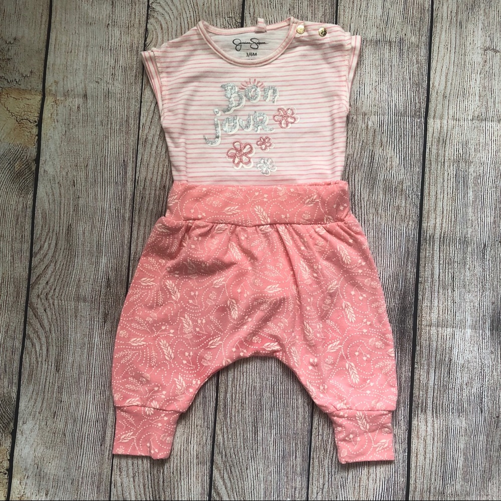 Jessica Simpson Bonjour top & harem pant-
